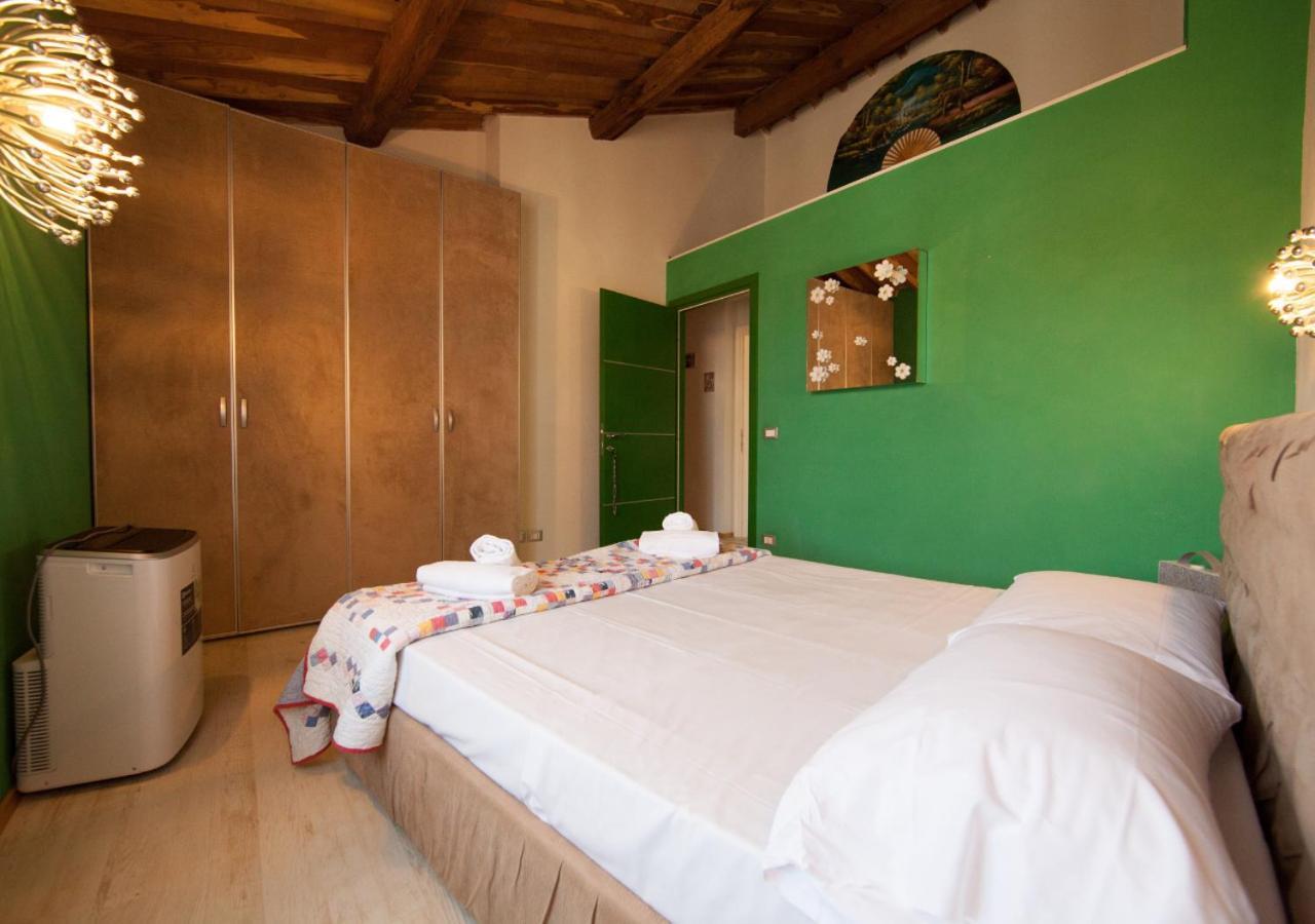 Pollock Attic In Historic City Center Apartment Lucca Luaran gambar