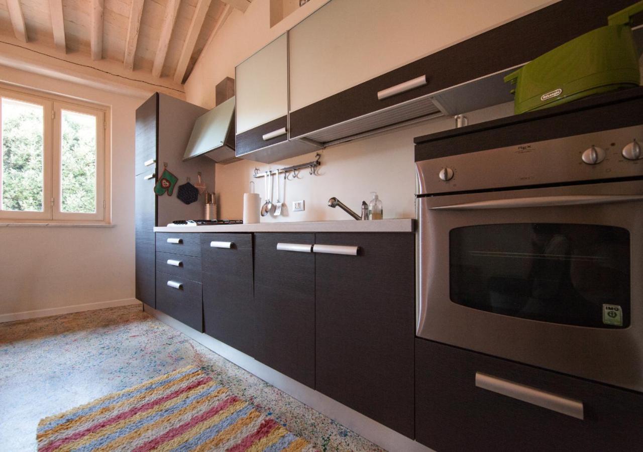 Pollock Attic In Historic City Center Apartment Lucca Luaran gambar